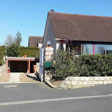ホームステイ Privee Avec Salon, Garage Voiture, Velos, Motos