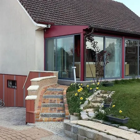 Privee Avec Salon, Garage Voiture, Velos, Motos