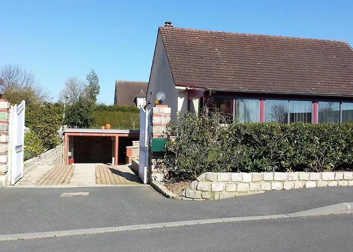Homestay Privee Avec Salon, Garage Voiture, Velos, Motos